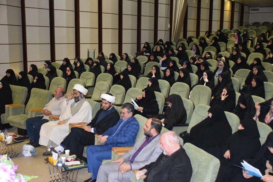 اولین جلسه مجمع مربیان قرآن در مشهد برگزار شد