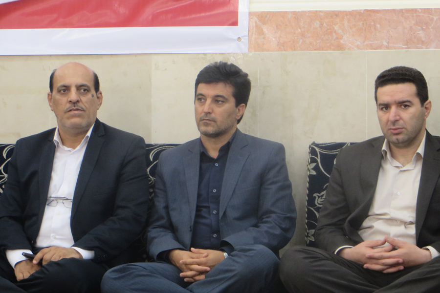 دیدار معلمان برگزیده و فرهنگیان لرستان با آیت‌الله میرعمادی