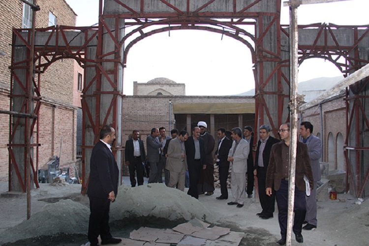 بازدید استاندار کردستان از امامزاده هاجره خاتون