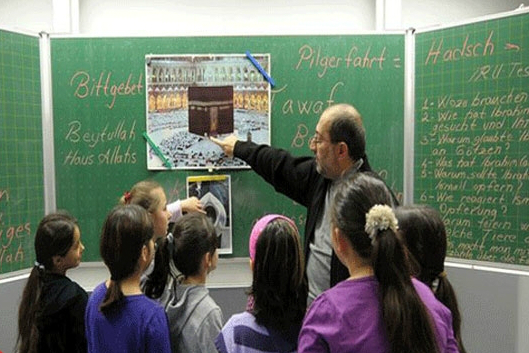 منابع درسی اسلامی در مدارس آلمان؛ کلیشه‌ها و محتوا