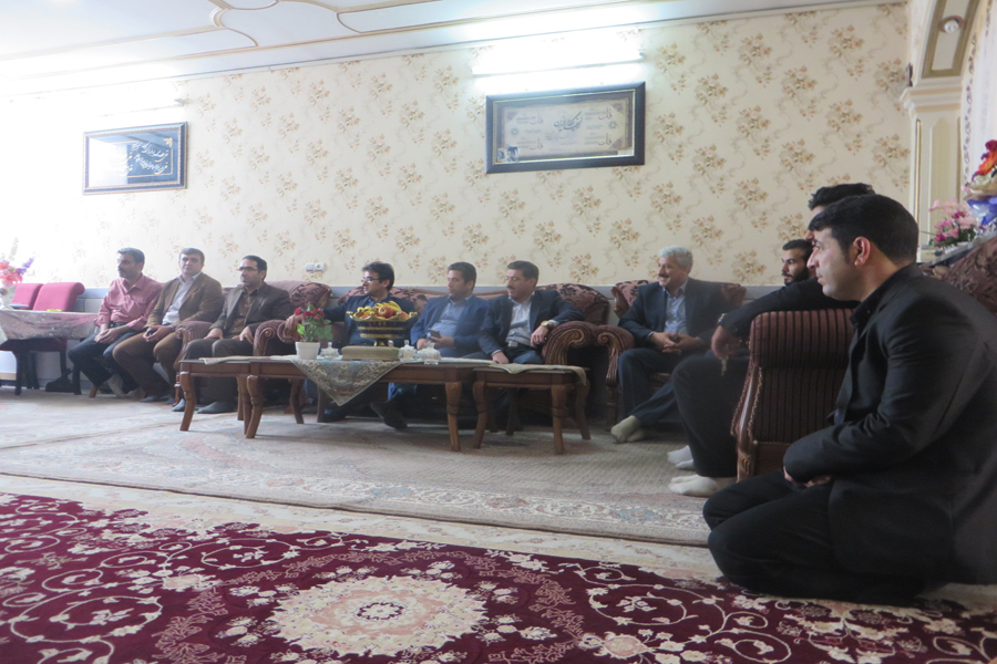 دیدار جوانان با شهید زنده لرستانی