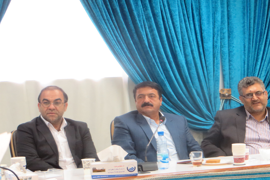 بیکاری؛ تضعیفکننده سرمایه اجتماعی/ نخبگان برای جامعه کار کنند بیکاری؛ تضعیفکننده سرمایه اجتماعی/ نخبگان برای جامعه کار کنند
