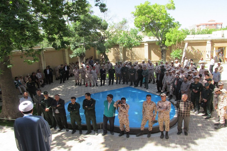 بازدید گروه پدافند غیرعامل۴۲ قدر از بیت امام راحل در خمین