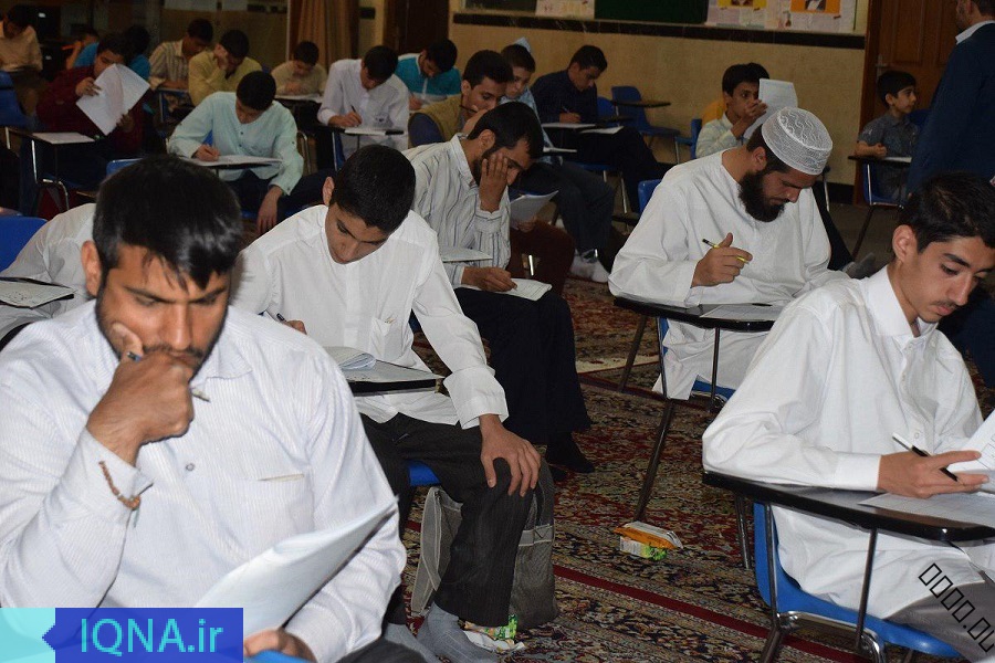 گله‌ متسابقان از نور کم سالن تا عدم اطلاع از زمان دریافت کارت