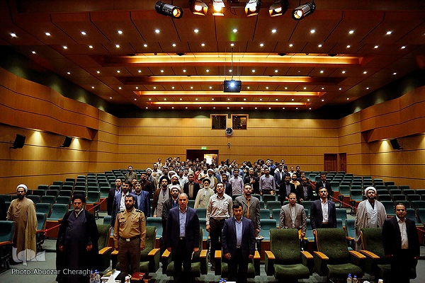 همایش متولیان قرآنی سراسر کشور وزارت دفاع برگزار شد همایش متولیان قرآنی سراسر کشور وزارت دفاع برگزار شد