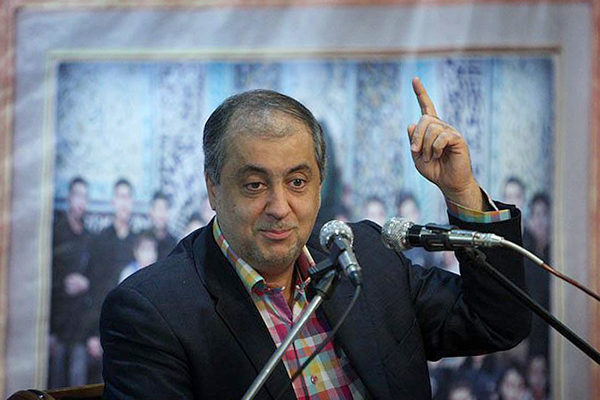 ابتهال‌خوانی «محسن بادپا» و تشویق قاری برجسته مصری