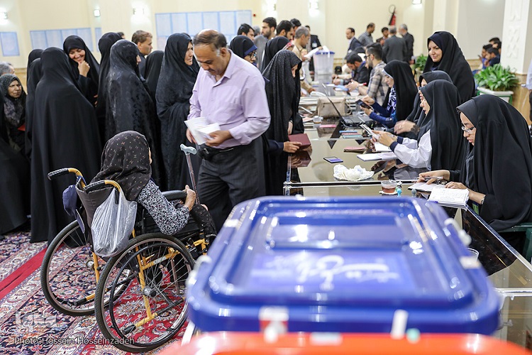 انتخابات//وقتی بازتاب یک حماسه در قاب دوربین نمی‌گنجد/حضور کم‌نظیر مردم هم‌چنان در حال افزایش است