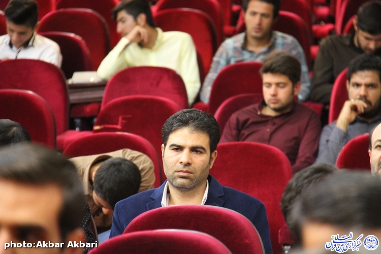 گزارش تصویری/محفل انس با قرآن در دانشگاه آزاد شهرکرد