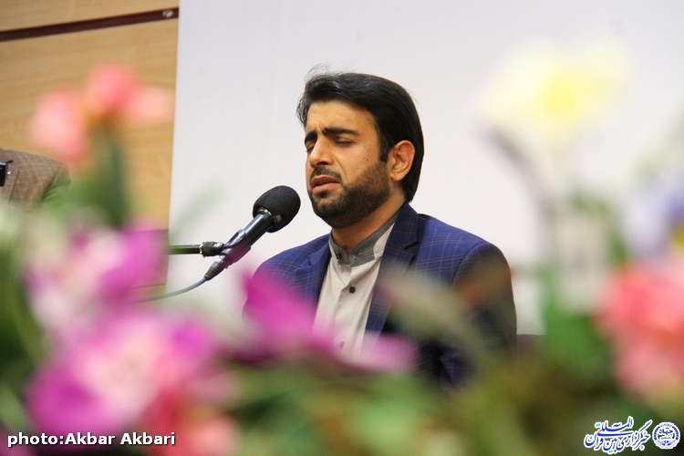 گزارش تصویری/محفل انس با قرآن در دانشگاه آزاد شهرکرد