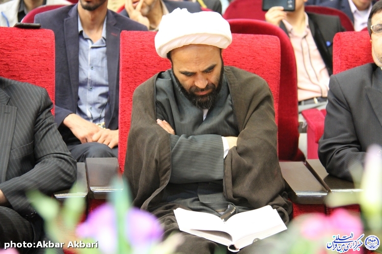 گزارش تصویری/محفل انس با قرآن در دانشگاه آزاد شهرکرد