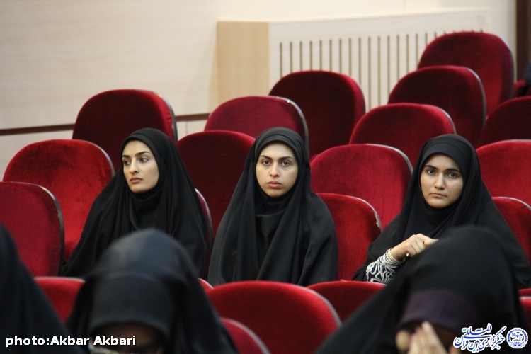 گزارش تصویری/محفل انس با قرآن در دانشگاه آزاد شهرکرد