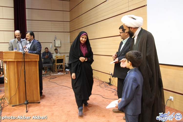 گزارش تصویری/محفل انس با قرآن در دانشگاه آزاد شهرکرد