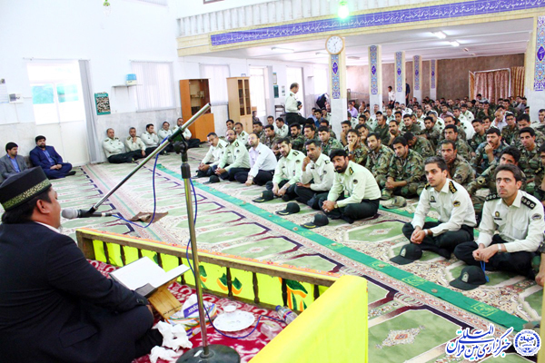 گزارش تصویری/محفل «انس با قرآن» در نیروی انتظامی یزد