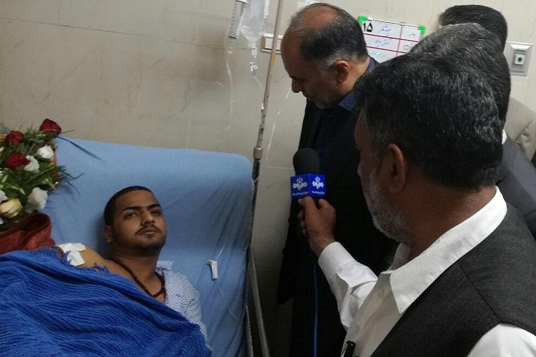 عیادت مسؤولان استانی از مرزبانان مجروح در زاهدان + عکس