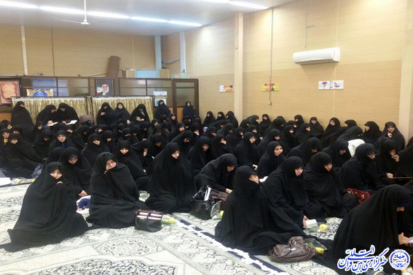 زیبایی‌های سبک زندگی اسلامی به جوانان منتقل شود