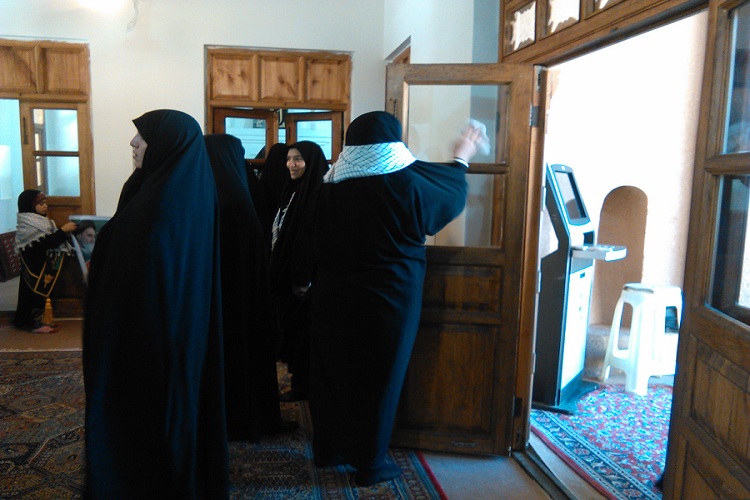 اتاق تولد بنیانگذار انقلاب اسلامی غبار روبی شد