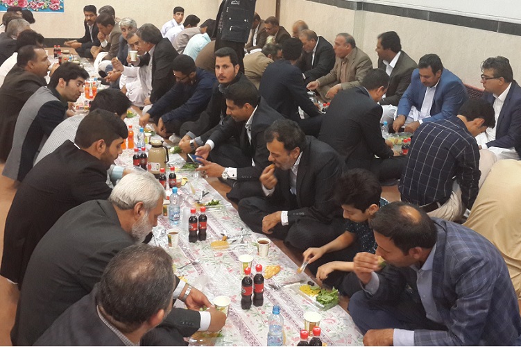 تصاویری از ضیافت افطاری نماینده ولی فقیه در سیستان‌وبلوچستان