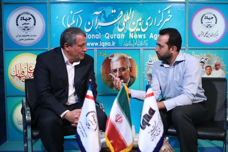 بازدید «محسن هاشمی» از غرفه خبرگزاری ایکنا در نمایشگاه قرآن
