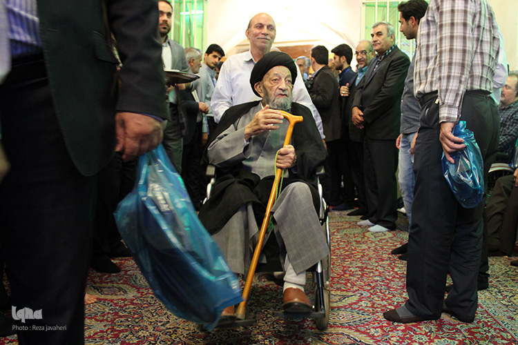 چهارمین سالگرد رحلت آزاد مرد بزرگ حضرت آیت الله سید جلال الدین طاهری در مسجد اعظم حسین آباد اصفهان