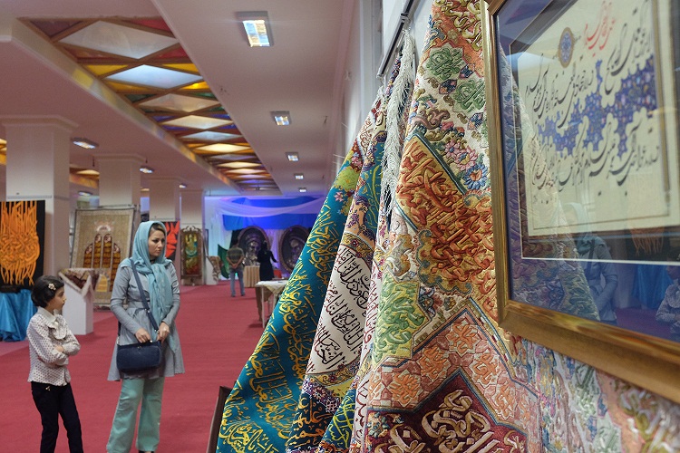 آغاز به کار نمایشگاه قرآن و عترت در تبریز+تصاویر