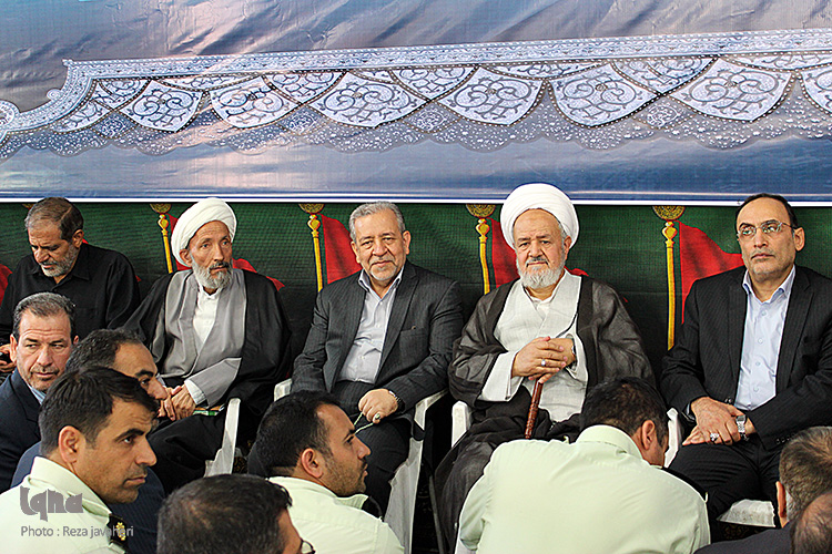 مراسم گرامیداشت ارتحال امام خیمینی (ره) در گلستان شهدای اصفهان با حضور پر شور مردم سلحشور این شهر برگزار شد.