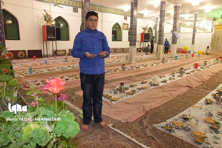 ضیافت افطاری در بقعه متبرکه امامزادگان باقریه بیرجند