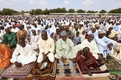 اطعام مسلمانان بی‌بضاعت توسط کلیسای نیجریه در ماه رمضان