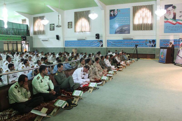 محفل قرآنی در پایگاه دریایی بوشهر برگزار شد محفل قرآنی در پایگاه دریایی بوشهر برگزار شد