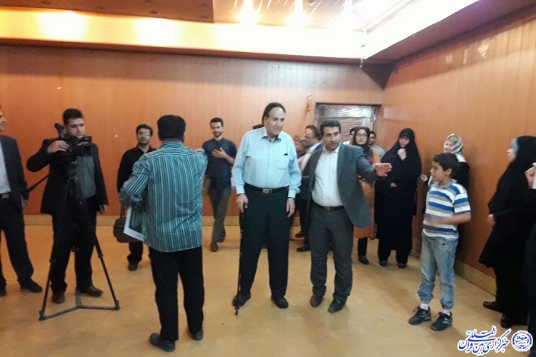 شروع اجرای همایش استانی تئاتر خیابانی قرآنی در کرمانشاه شروع اجرای همایش استانی تئاتر خیابانی قرآنی در کرمانشاه