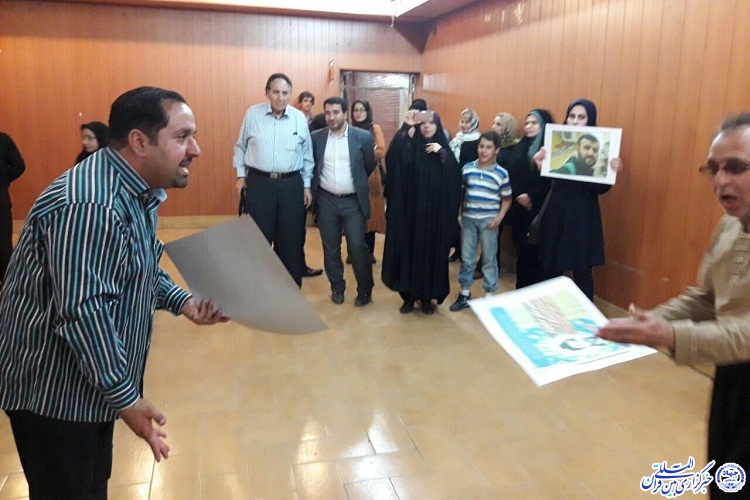 شروع اجرای همایش استانی تئاتر خیابانی قرآنی در کرمانشاه شروع اجرای همایش استانی تئاتر خیابانی قرآنی در کرمانشاه