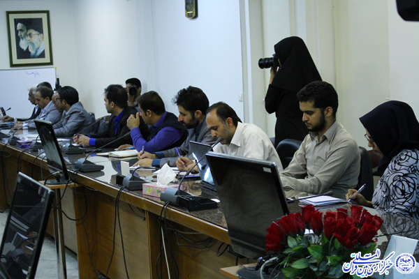 نشست خبری مدیرکل ارشاد یزد همزمان با برگزاری نمایشگاه «علوم قرآنی»