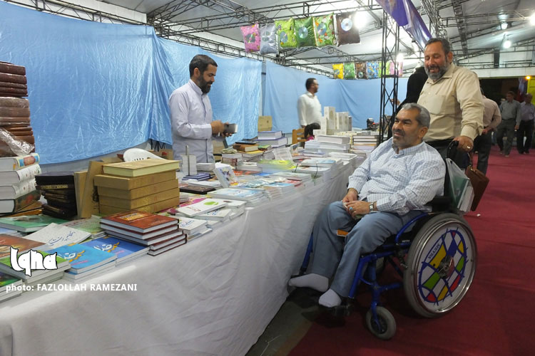 حال و هوای سومین روز نمایشگاه قرآن خراسان‌جنوبی