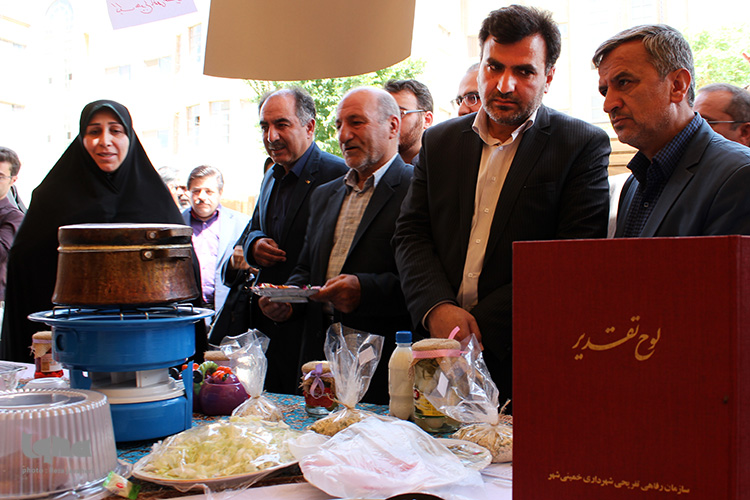 نمایشگاه مشاعل خانگی و دستاورد های دانشجویی