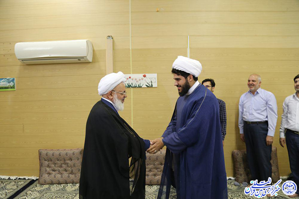 عکس/مراسم «عمامه‌گذاری» یکی از طلاب یزدی