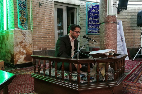 محفل انس با قرآن در مسجد مظهری تهران برگزار شد