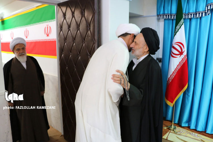 دیدار نماینده ولی‌فقیه در خراسان‌جنوبی با جمعی از فعالان فرهنگی استان