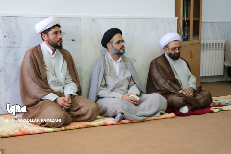 دیدار نماینده ولی‌فقیه در خراسان‌جنوبی با جمعی از فعالان فرهنگی استان