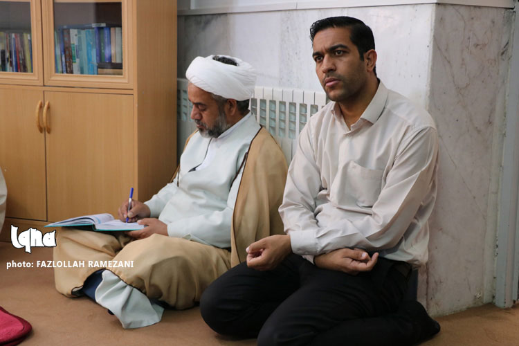 دیدار نماینده ولی‌فقیه در خراسان‌جنوبی با جمعی از فعالان فرهنگی استان