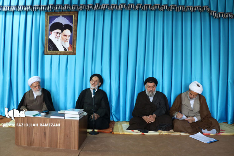 دیدار نماینده ولی‌فقیه در خراسان‌جنوبی با جمعی از فعالان فرهنگی استان