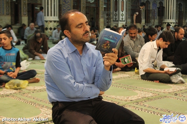 احیای شب نوزدهم رمضان در مصلای شهرکرد