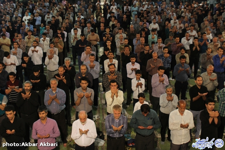 احیای شب نوزدهم رمضان در مصلای شهرکرد