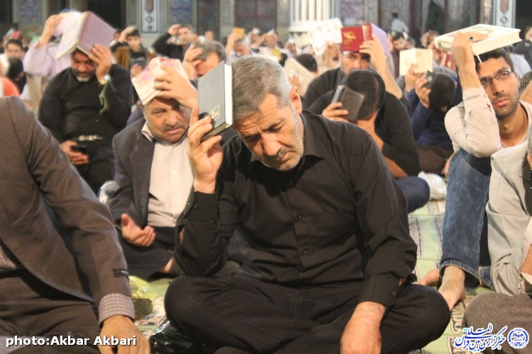 احیای شب نوزدهم رمضان در مصلای شهرکرد