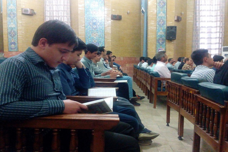 اولین دوره مسابقات قرائت قرآن کریم جشنواره بزرگ رمضان در زنجان