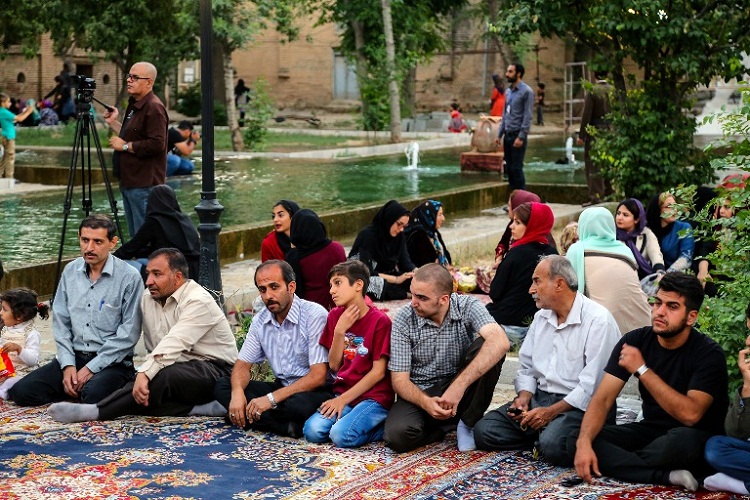 برپایی افطاری خیرخواهانه در عمارت خسروآباد سنندج
