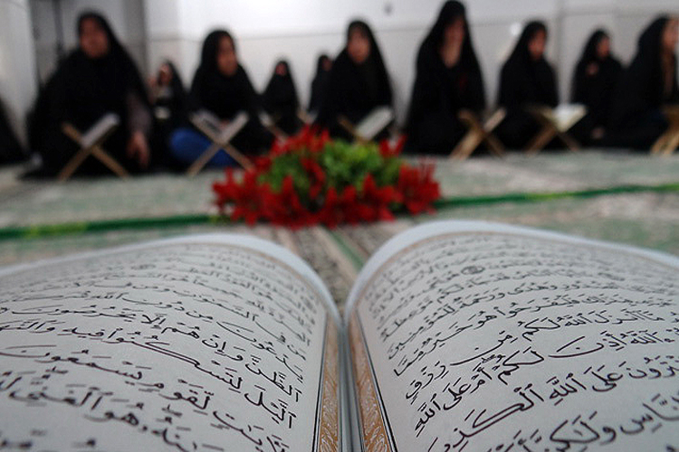 برگزاری طرح «تلاوت و تفسیر نور» در دانشکده علوم قرآنی میبد