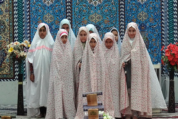 برگزاری طرح «تلاوت و تفسیر نور» در دانشکده علوم قرآنی میبد