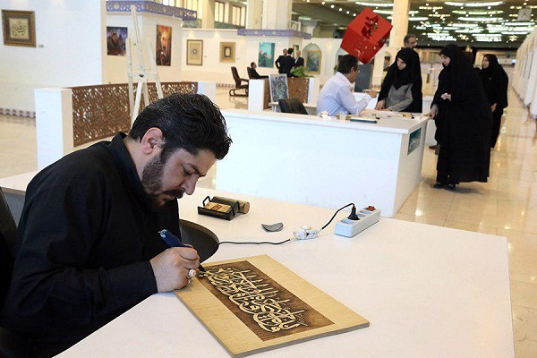 معرفی روش زندگی حضرت علی(ع) در قالب هنر سوخته نگاری معرفی روش زندگی حضرت علی(ع) در قالب هنر سوخته نگاری
