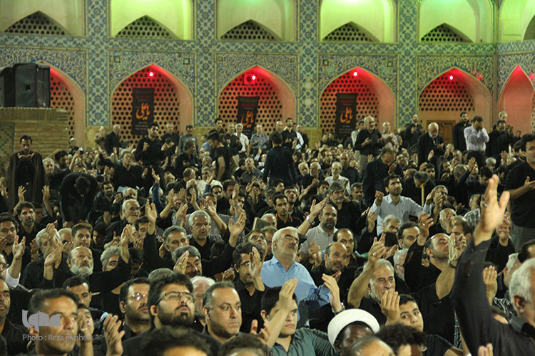 شب شهادت امام علی (ع) و شب قدر در مسجد جامع اصفهان