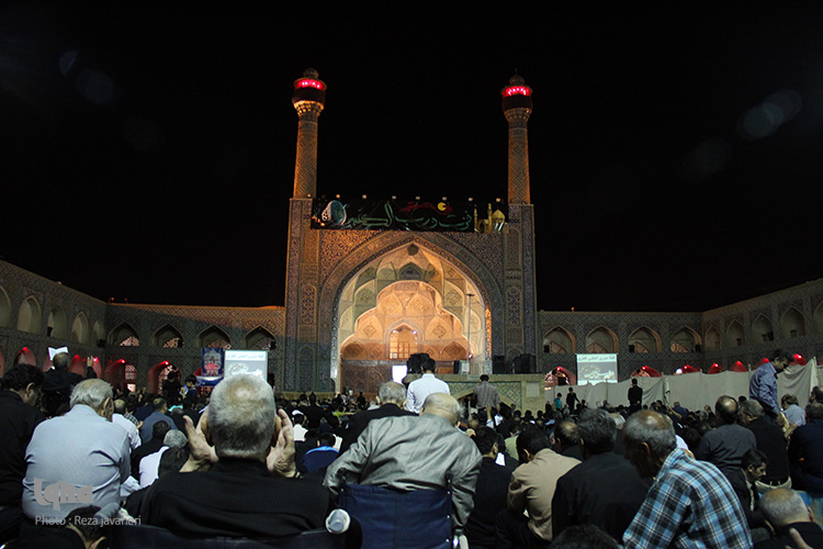 شب شهادت امام علی (ع) و شب قدر در مسجد جامع اصفهان