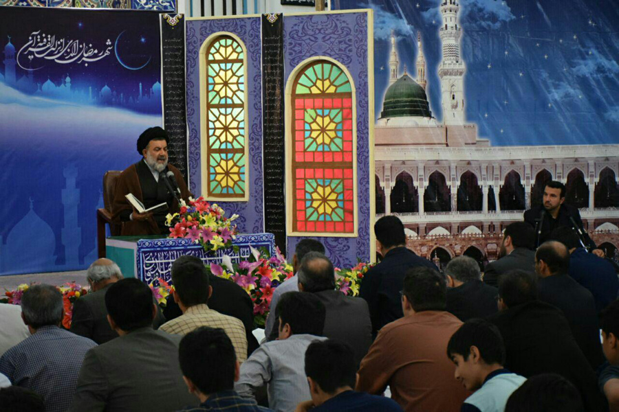 گزارش تصویری برنامه تفسیر قرآن مسجد بعثت خرم‌آباد